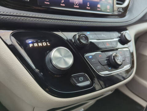 2023 Chrysler Pacifica Plug-In Hybrid Touring L