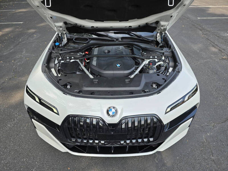 2023 BMW 7 Series 740i