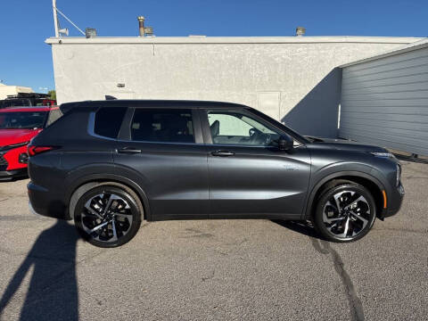 2025 Mitsubishi Outlander PHEV SE