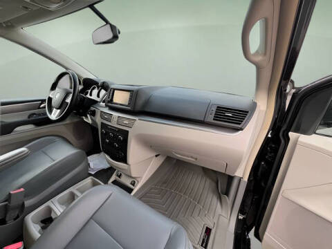 2013 Volkswagen Routan