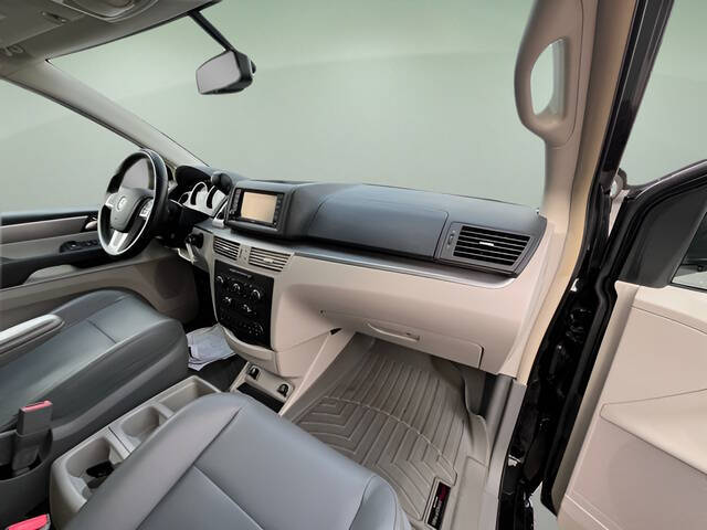 2013 Volkswagen Routan
