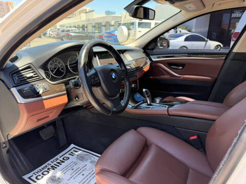 2015 BMW 5 Series 528i