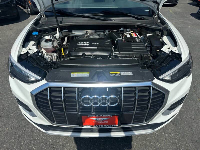 2019 Audi Q3 Premium photo 11