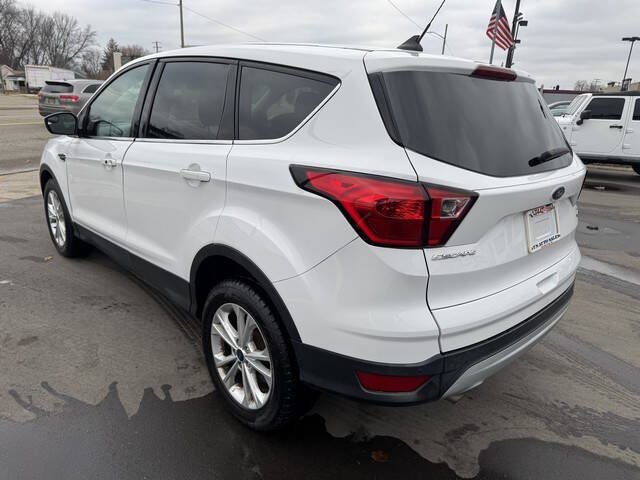 2019 Ford Escape SE photo 4