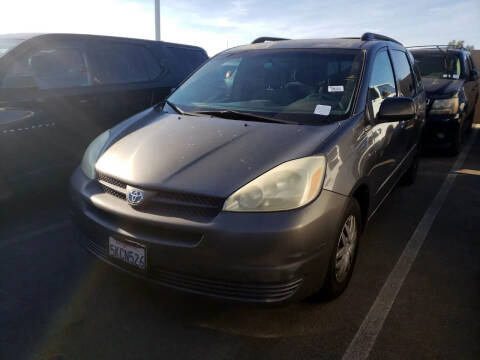 2005 Toyota Sienna for sale at Universal Auto in Bellflower CA