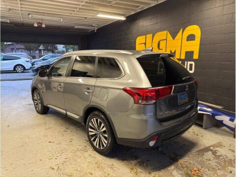 2020 Mitsubishi Outlander