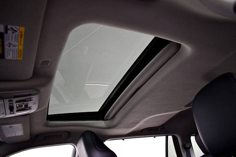 2020 Toyota Highlander Hybrid XLE