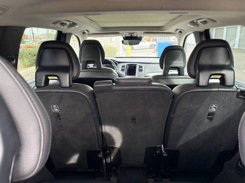 2016 Volvo XC90 T6 Momentum