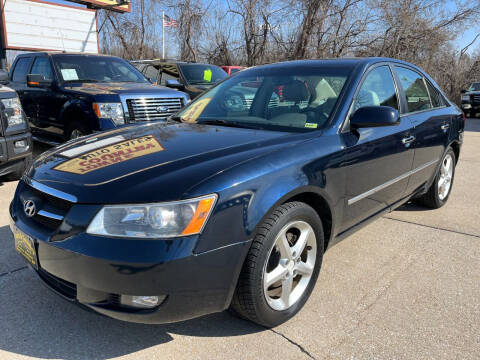 2008 Hyundai Sonata for sale at Town and Country Auto Sales in Jefferson City MO