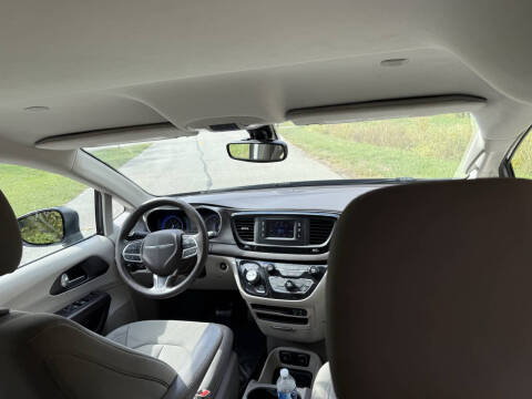 2017 Chrysler Pacifica Touring