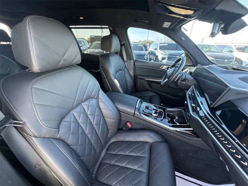 2023 BMW X7 xDrive40i