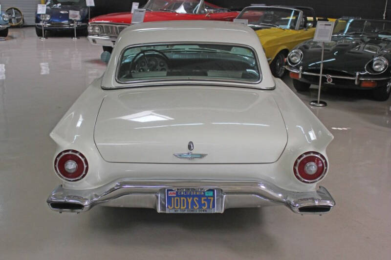 1957 Ford Thunderbird