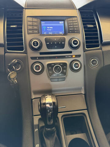 2019 Ford Taurus SEL