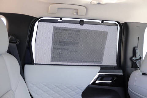 2025 Mitsubishi Outlander PHEV SEL