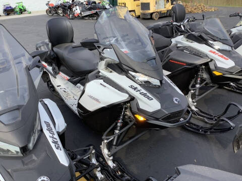 2020 Ski-Doo Grand Touring Sport Rotax®
