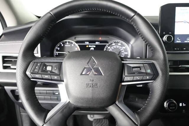 2024 Mitsubishi Outlander SE