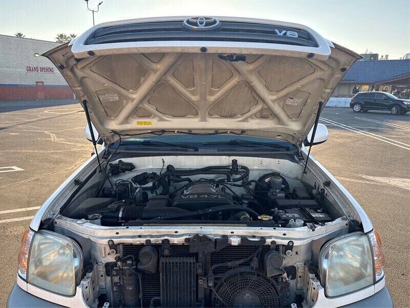 2003 Toyota Sequoia SR5