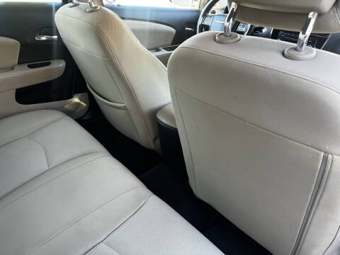 2013 Chrysler 200 LX