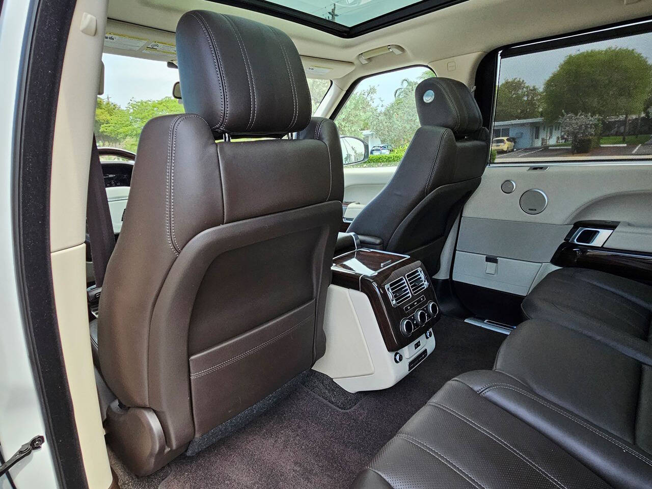 2014 Land Rover Range Rover 39