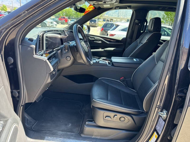 2023 Cadillac Escalade ESV Sport