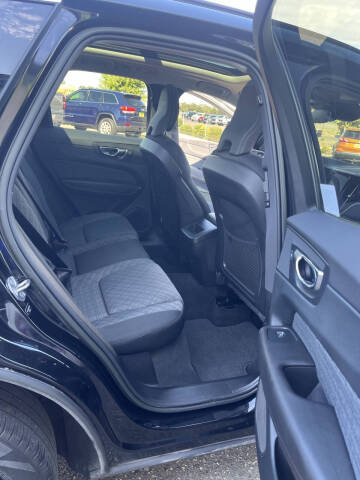 2023 Volvo XC60 B5 Core