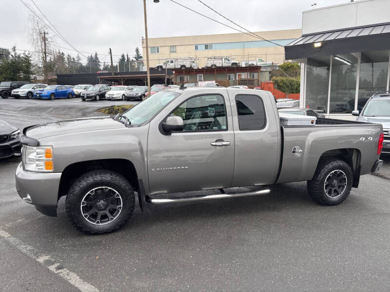 Used 2007 Chevrolet Silverado 1500 LTZ with VIN 1GCEK19057Z528695 for sale in Edmonds, WA