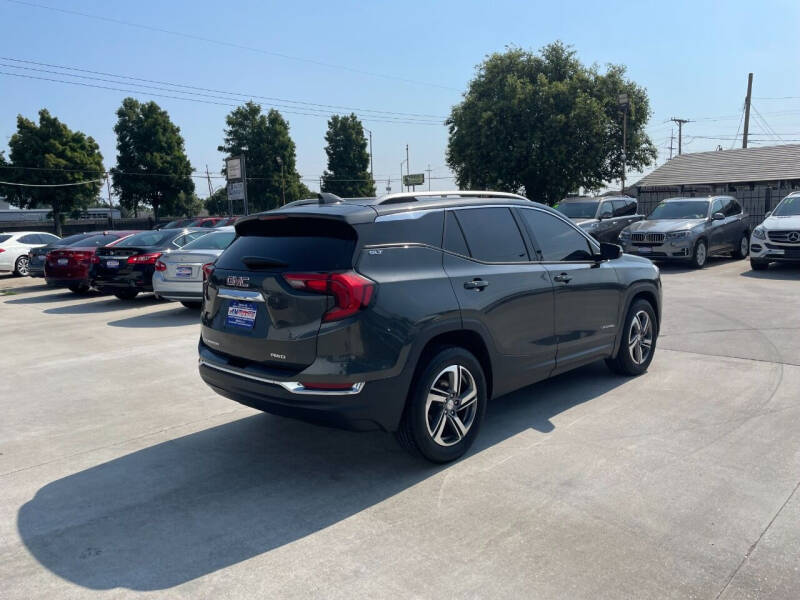 2020 GMC Terrain SLT photo 5