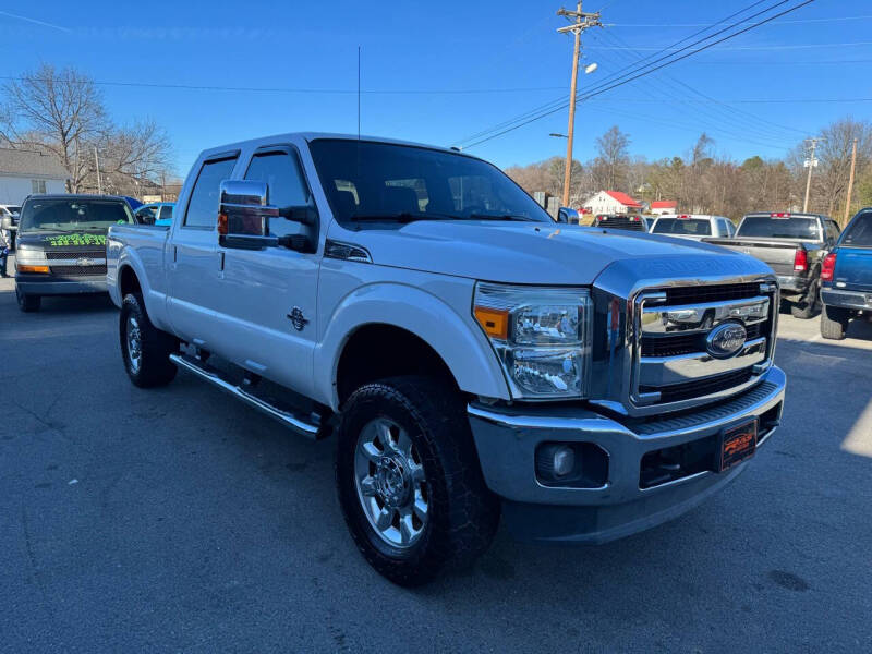 2016 Ford F-350 Super Duty Lariat photo 4