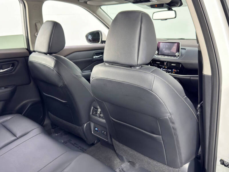 2022 Nissan Rogue SL