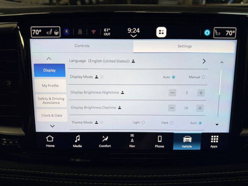 2027 Chrysler Pacifica Limited