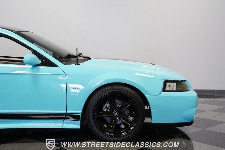 2004 Ford Mustang GT Deluxe