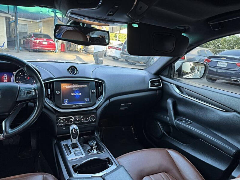 2016 Maserati Ghibli