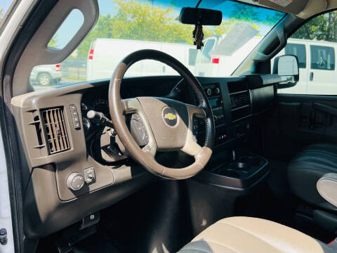 2017 Chevrolet Express 2500