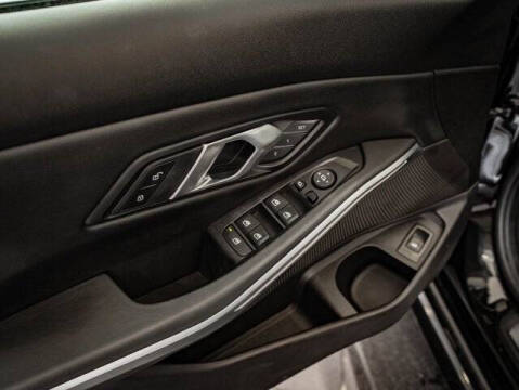 2025 BMW 3 Series 330i xDrive