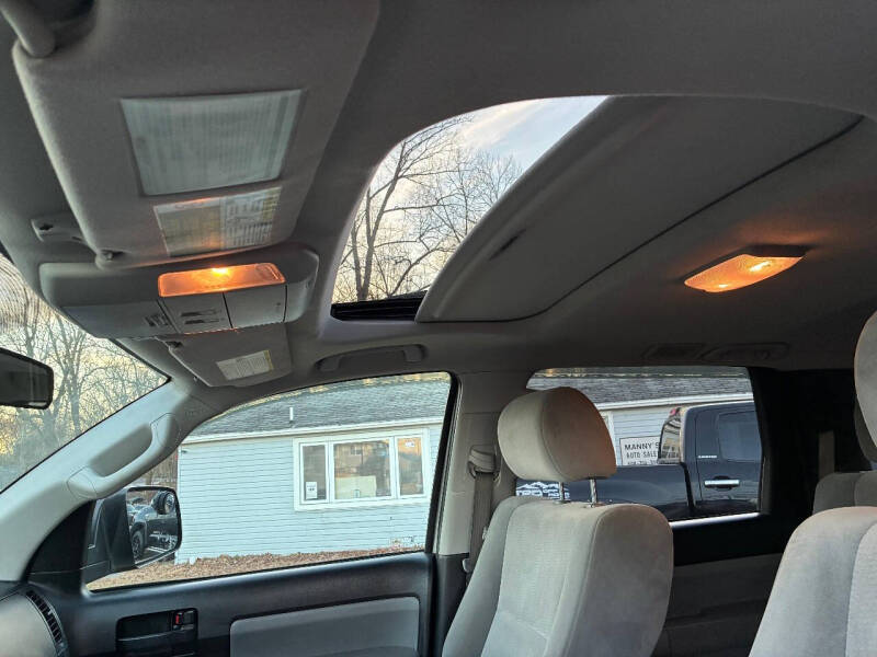 2013 Toyota Sequoia SR5