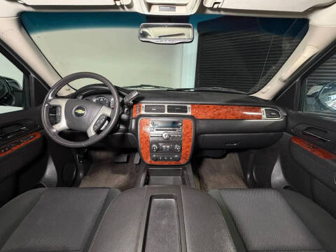 2012 Chevrolet Avalanche LS