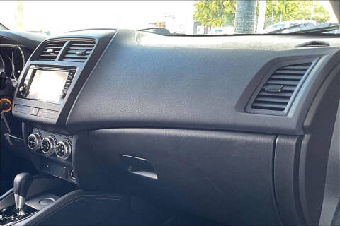 2022 Mitsubishi Outlander SE