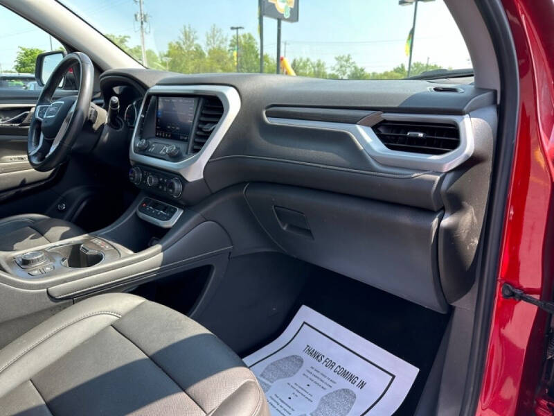 2021 GMC Acadia SLT
