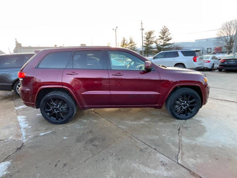 2017 Jeep Grand Cherokee Laredo