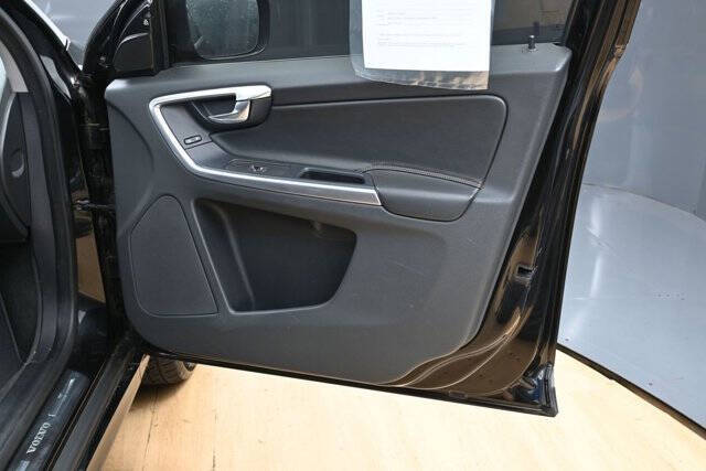 2017 Volvo XC60 T6 Dynamic