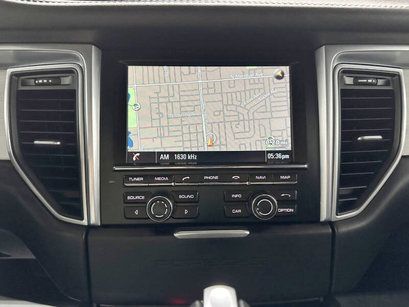 2015 Porsche Macan Turbo