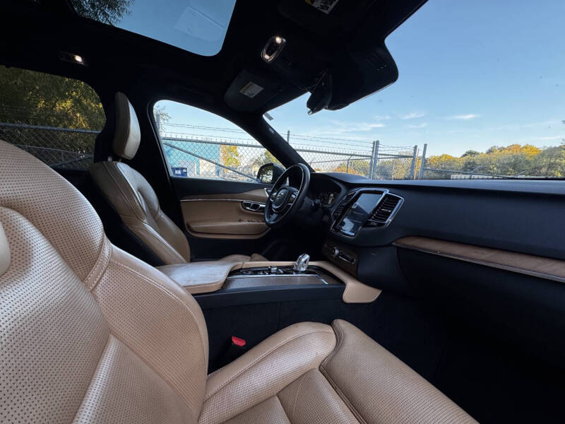 2018 Volvo XC90 T8 eAWD Inscription