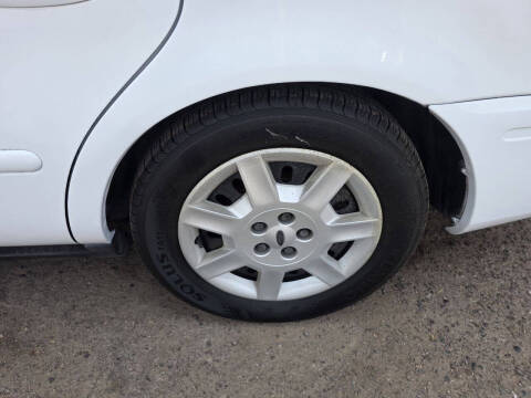 2006 Ford Taurus SE