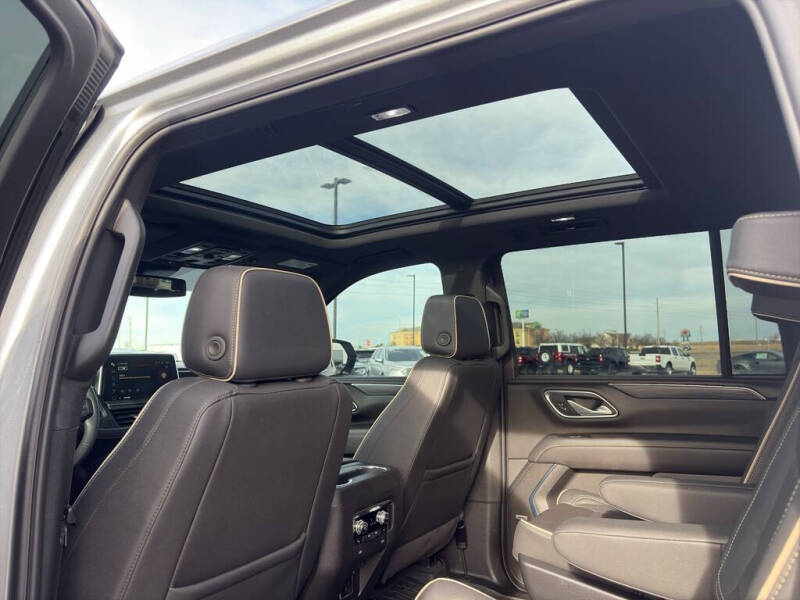 2024 GMC Yukon XL SLT