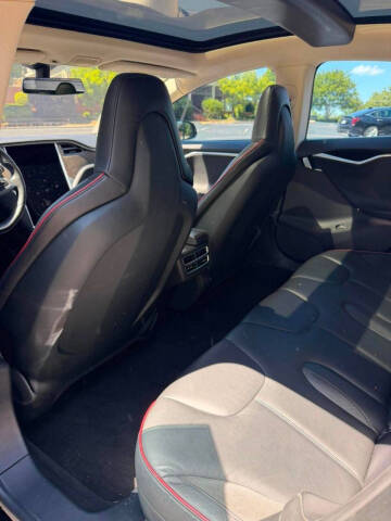 2013 Tesla Model S Performance