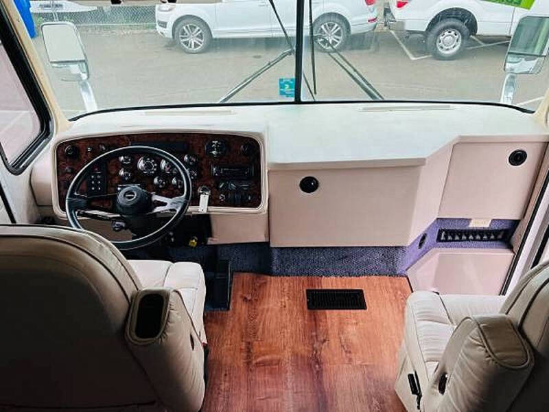 1999 Freightliner XC Chassis