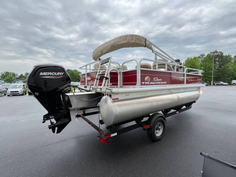 2023 Sun Tracker Bass Buggy