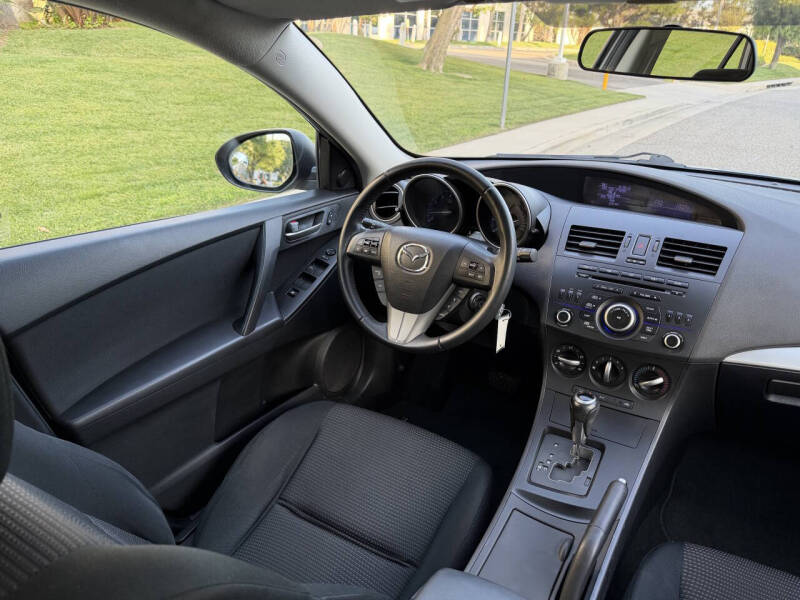 2012 Mazda MAZDA3 i Touring