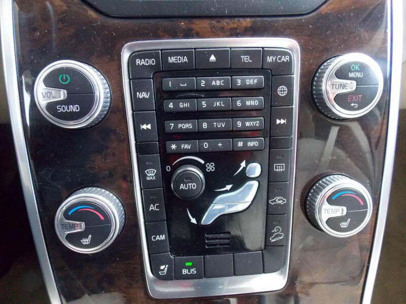 2015 Volvo XC70 3.2 Premier