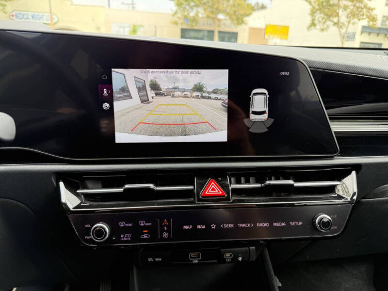 2024 Kia Niro EX
